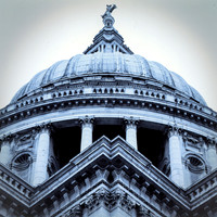 URBAN FRAGMENTS - ST. PAULS STRAIGHT-ON