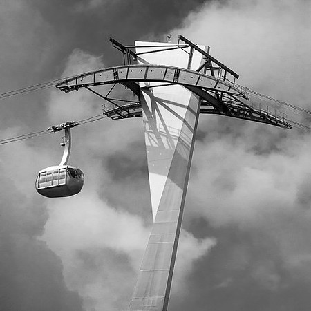 TRAM B&W