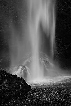 GORGE WATERFALL MIST